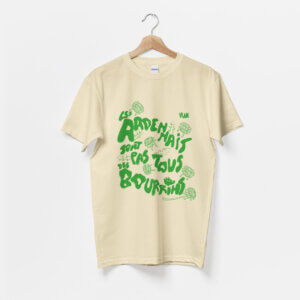 T-shirt 'Les Ardennais ne sont pas tous des bourrins' avec une typographie audacieuse et un design humoristique représentant l'esprit ardennais.